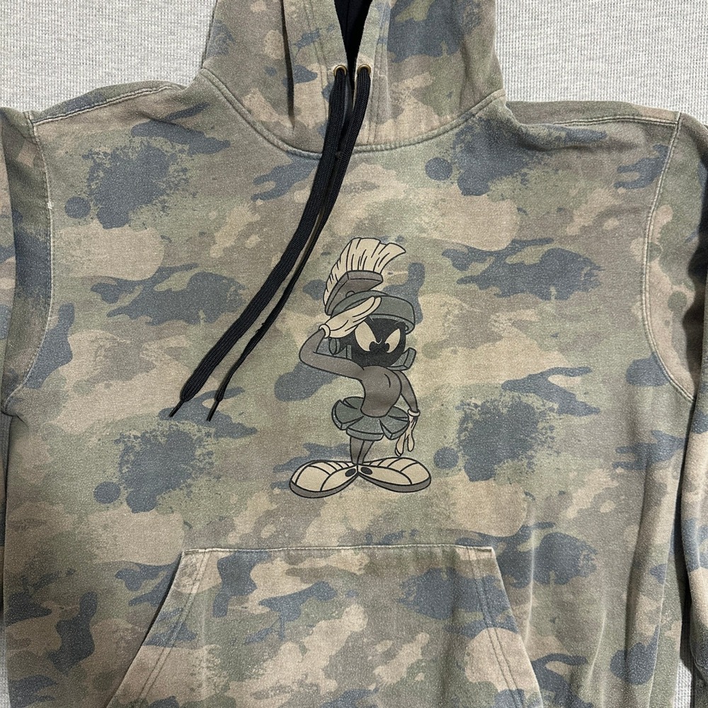 Six Flags Looney Tunes Marvin the Martian Camo Pullover Hoodie Green Mens Large - Picture 8 of 12